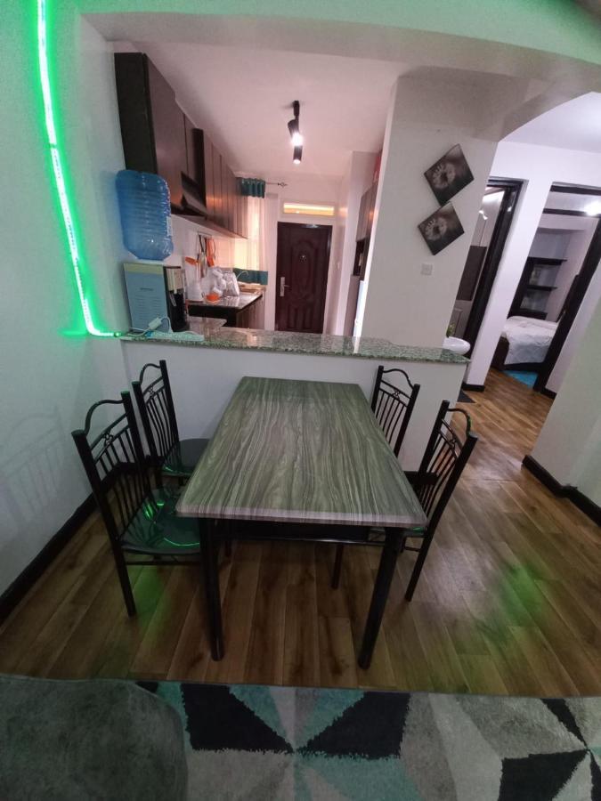 Jacky'S Fully Furnished Apartments Накуру Екстер'єр фото