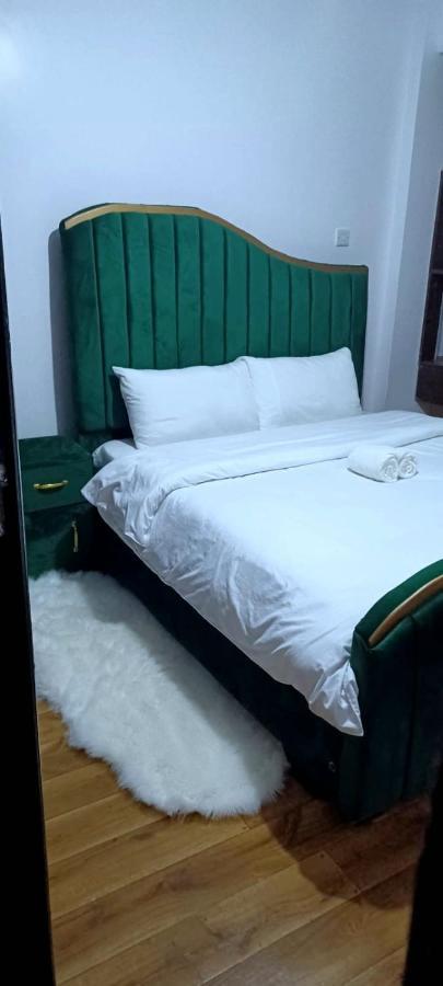 Jacky'S Fully Furnished Apartments Накуру Екстер'єр фото